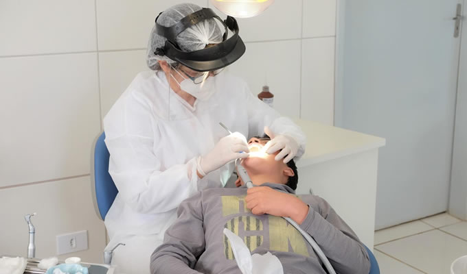 Campo Grande amplia acesso a serviços odontológicos e oportuniza tratamento adequado a milhares de pessoas