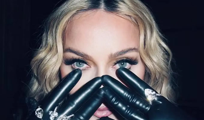Fãs comemoram show de Madonna no Brasil: “A volta da Rainha”